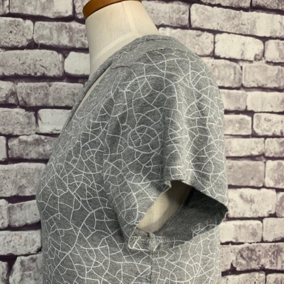 RVCA Gray Cage Style Top Size L - Picture 5 of 9